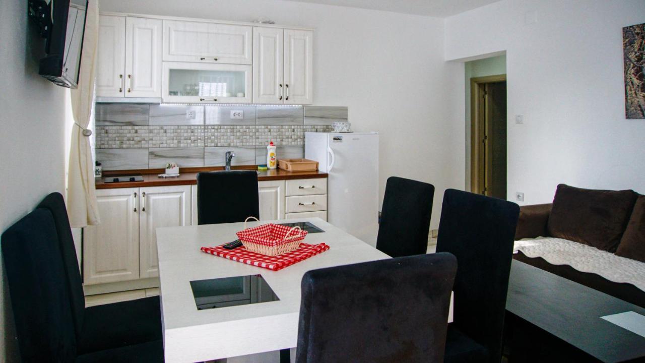 Apartment Petrovic Kopaonik Exteriör bild